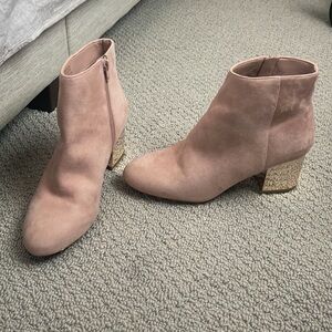 Women’s ALDO suede booties - Size: 9